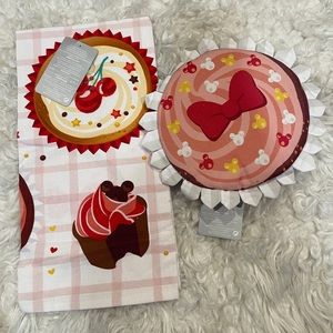 Disney Mickey Mouse Cupcake Potholder & Kitchen Towel Set